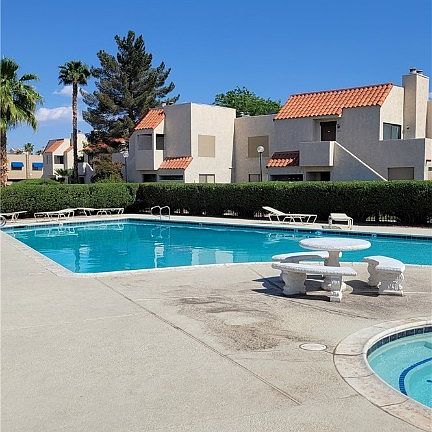 4th image of 4350 Sanderling Cir Unit 66