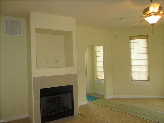 5th image of 964 W Ocean View Ave