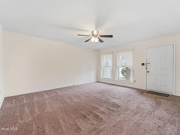 3rd image of 6002 E Red Oak Court