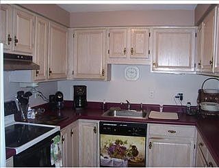 2nd image of 402 Garden City Dr