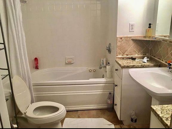 3rd image of 5500 Friendship Blvd APT N822