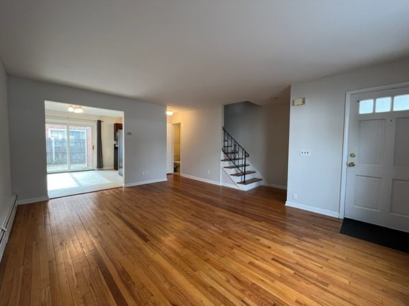 77 Webb Ave