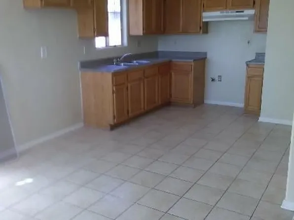 8420 S Broadway, Los Angeles, CA 90003