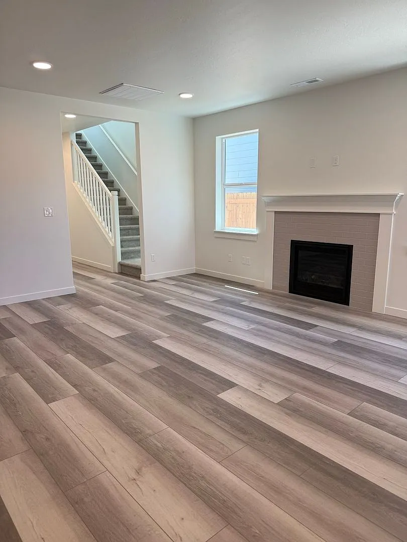 Move In Special! 1/2 Off First Month Rent - Brand New 3 Bedroom / 2.5 Bathroom Home In Parkside C... — Photo 4