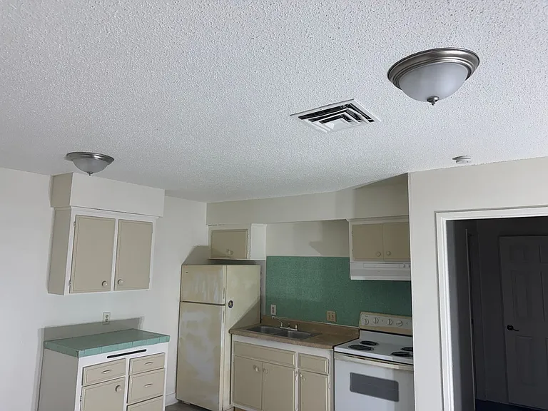 1808 Fairfield Ave — Photo 8