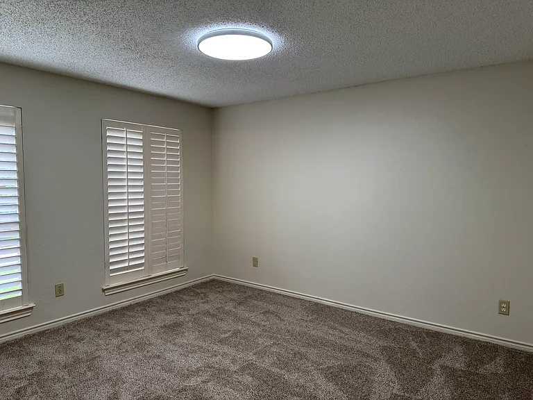 3704 Racquet Ct — Photo 11