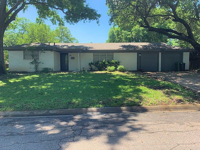 1st image of 7208 Karen Dr