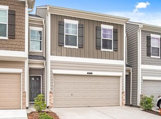 6213 Centennial Ln, Atlanta, GA 30349