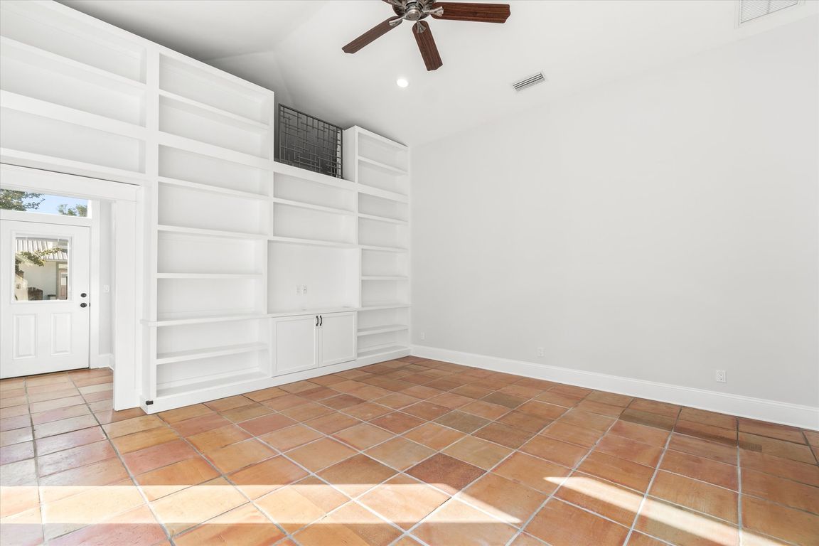 next background image