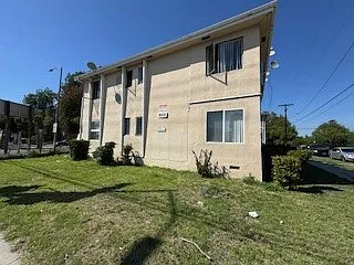 15531 Victory Blvd #B — Photo 24