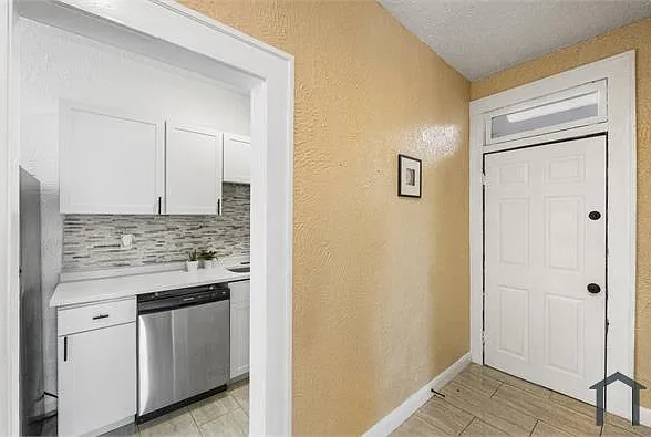 323 N Westland Ave #11 — Photo 10