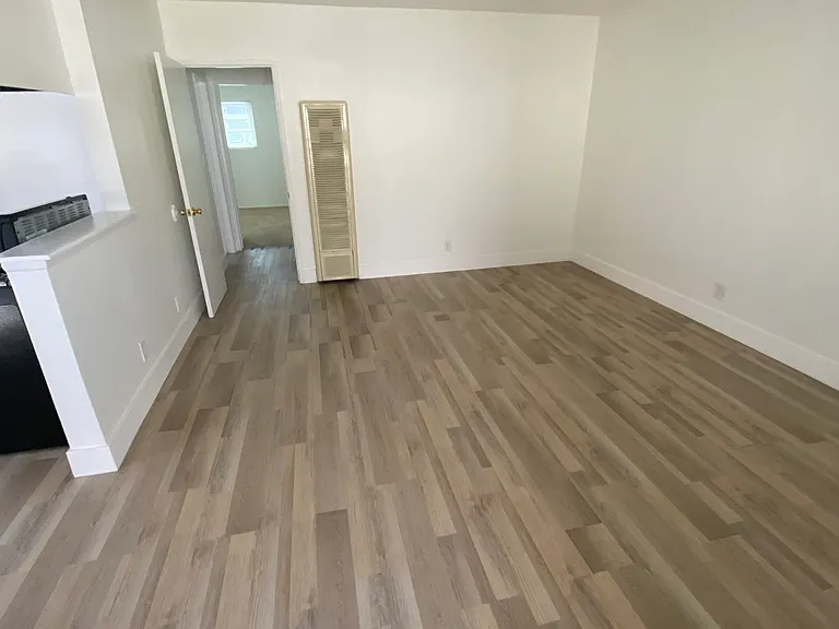 8421 Cedartree Rd #B — Photo 3