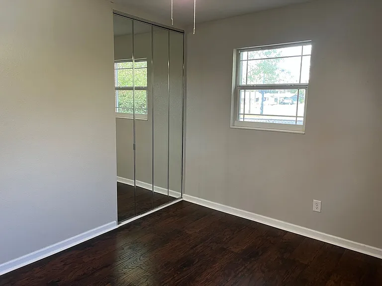 423 SE Country Club Rd — Photo 10