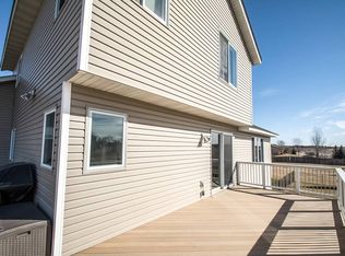 7831 Park Cir NE, Otsego, MN 55330