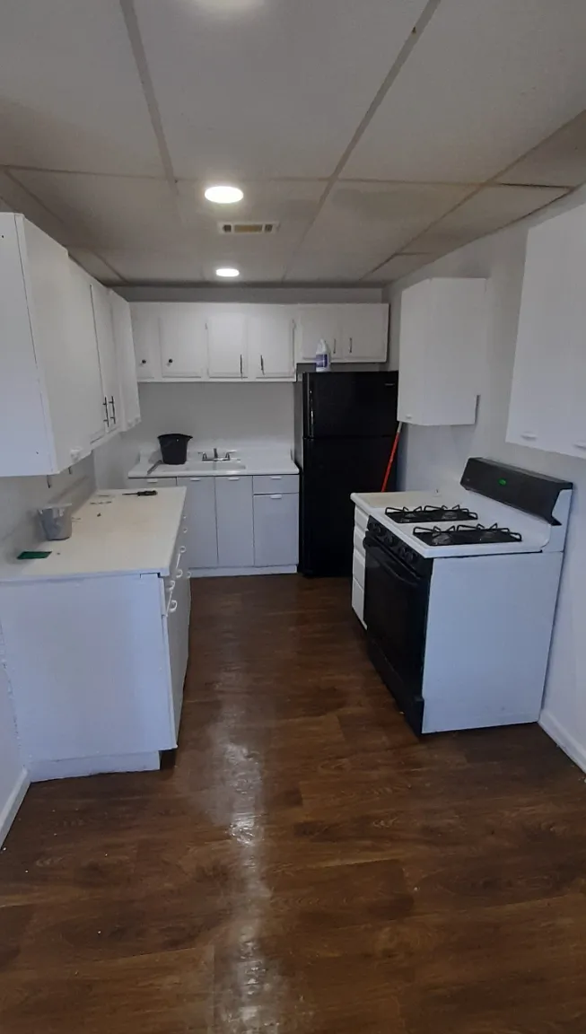 3 bed, $1,495 — Photo 2