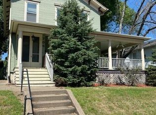 705 W 3rd St, Muscatine, IA 52761