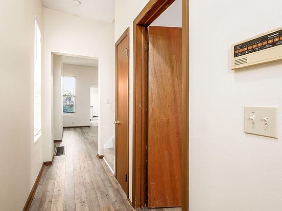 5th image of 410 W 1st Ave #414