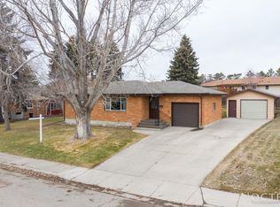 700 18th St NW, Mandan, ND 58554