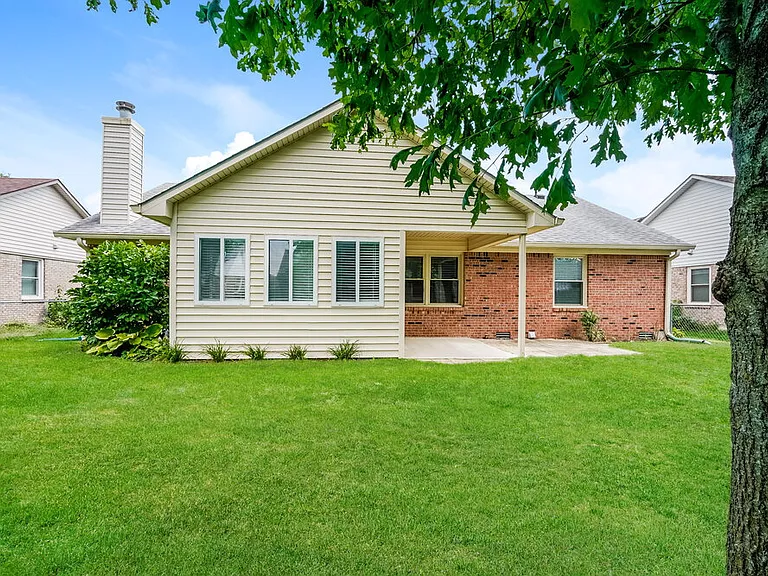 3124 Eastpointe Dr — Photo 16