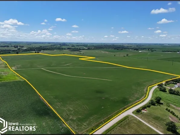 275th St, Marshalltown, IA 50158