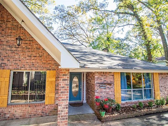 4th image of 1395 Hideaway Ln W