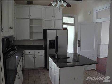 5th image of 1103 E Jackson St
