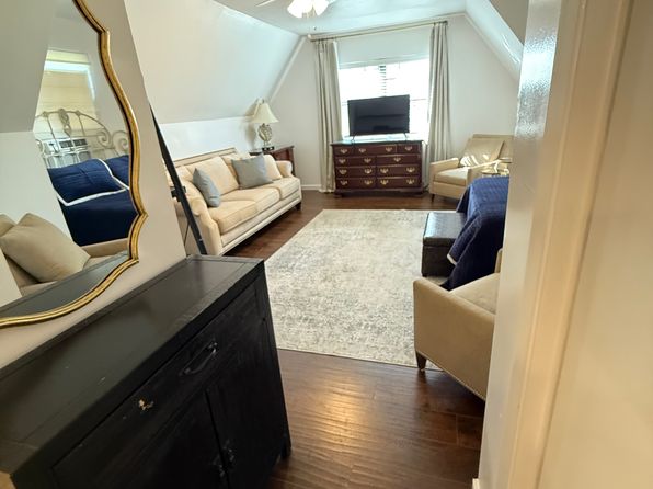 (undisclosed Address)