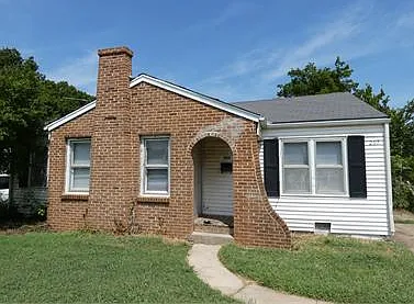 207 W Fairchild Dr — Photo 11