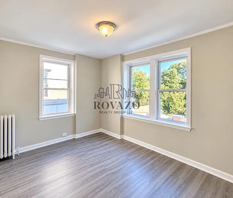 2 bed, 800 sqft, $1,900 — Photo 4