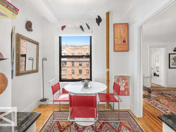 150 East 93rd Street image 5 of 9