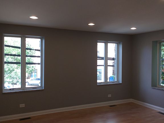 5th image of 1920 N Lincoln Park W