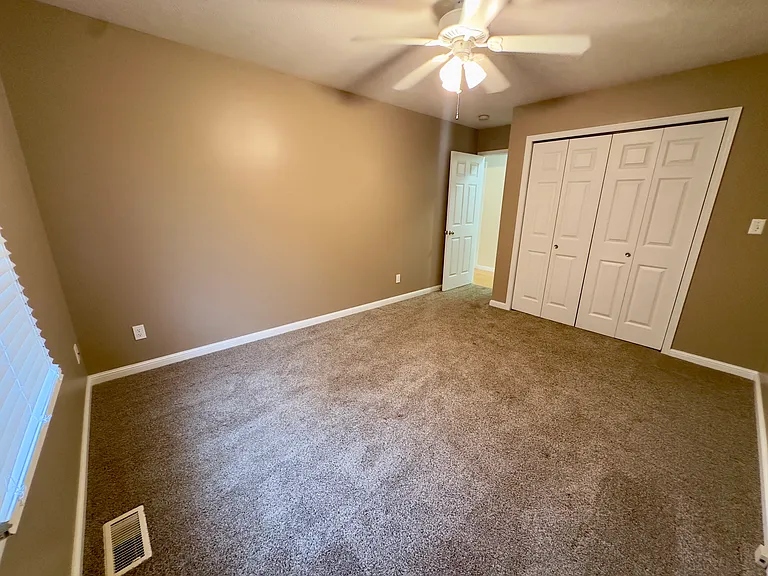 3328 Red Bud Ln — Photo 7