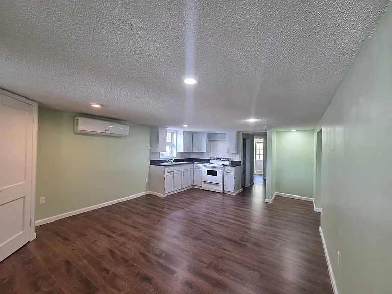 179 Gilmer St #6 — Photo 6