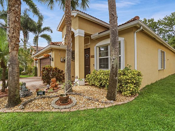 4th image of 7683 Jewelwood Drive