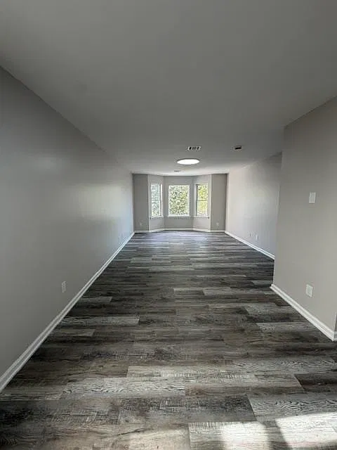 3 bed, 2.0 bath, $2,550 — Photo 3