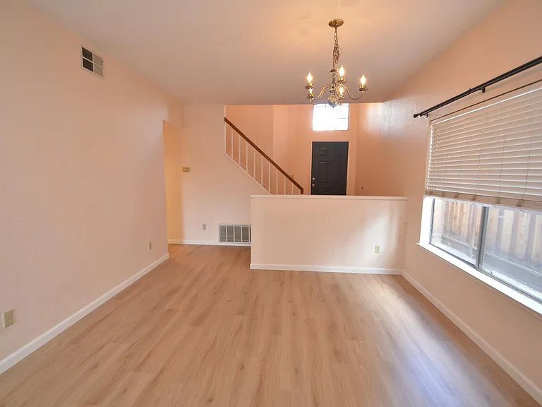 2952 Creek Point Dr — Photo 6