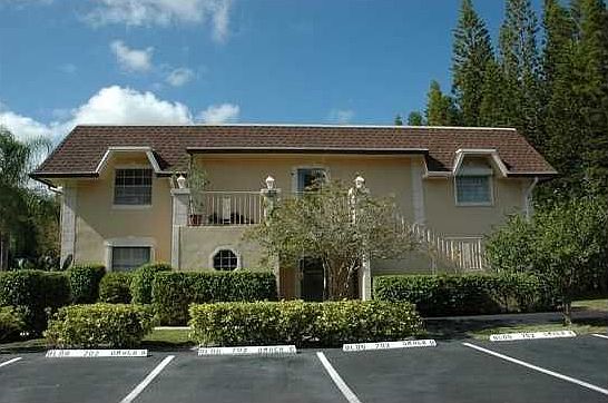 1st image of 702 SE 2nd Ave APT 404