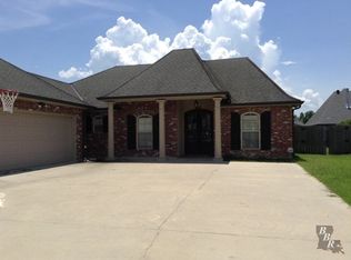 316 Lakewood Dr, Houma, LA 70360