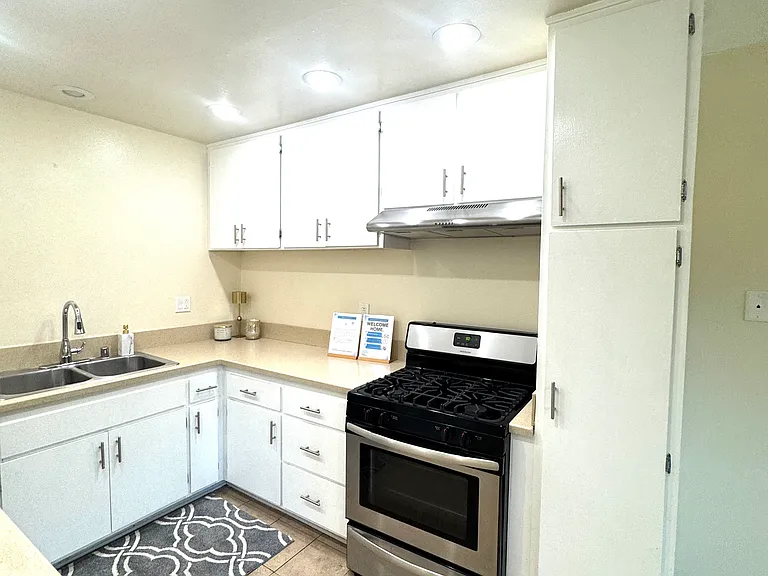 8231 Ellis Ave — Photo 13