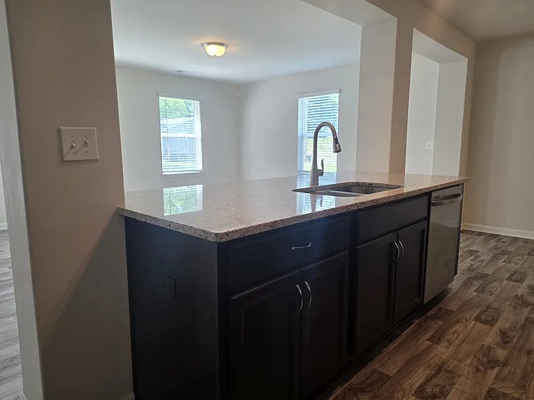 1808 Hart St — Photo 12