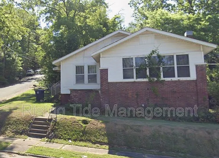 7815 Rugby Ave — Photo 1