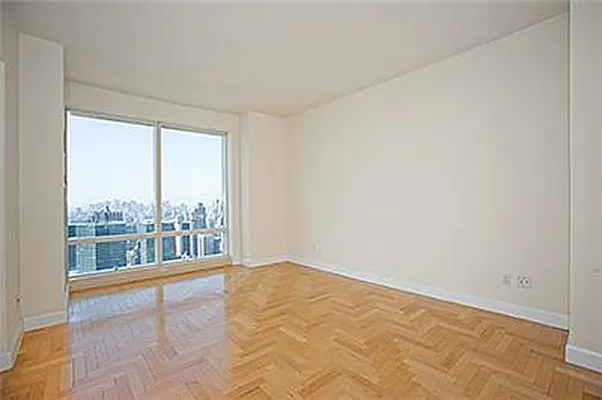 Rented by Compass | media 21