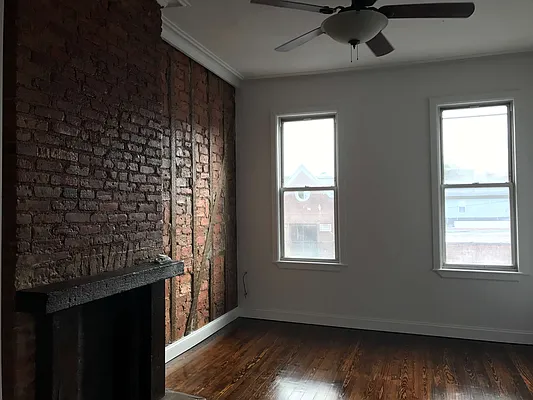 Rented by Capri Jet Realty Corp | media 9