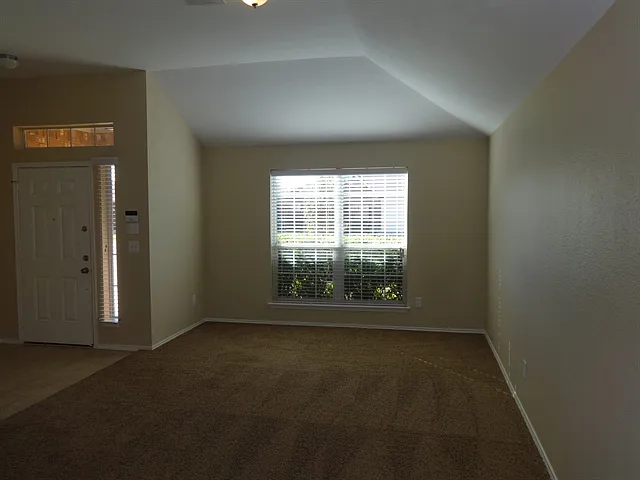 616 Bent Oak Dr — Photo 6