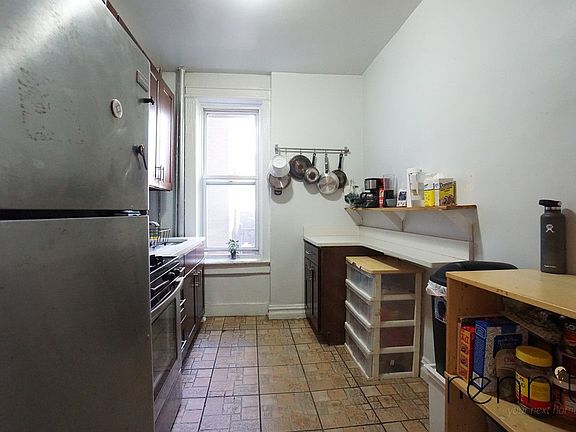 3rd image of 967 Bergen St #1DD