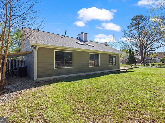 4th image of 3044 Wildflower Ln
