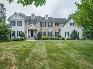 16 Saint Nickolas Way, Basking Ridge, NJ 07920