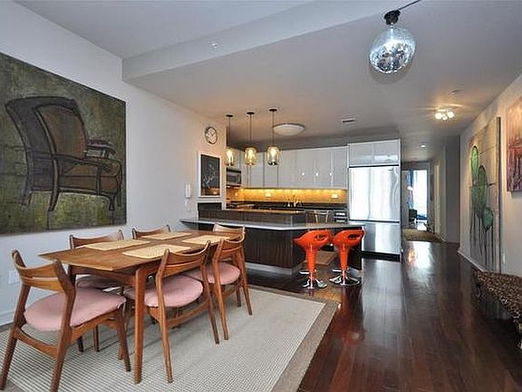 2nd image of 130 W 19th St APT 7A