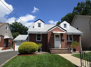 114 W Oldis St, Rochelle Park, NJ 07662