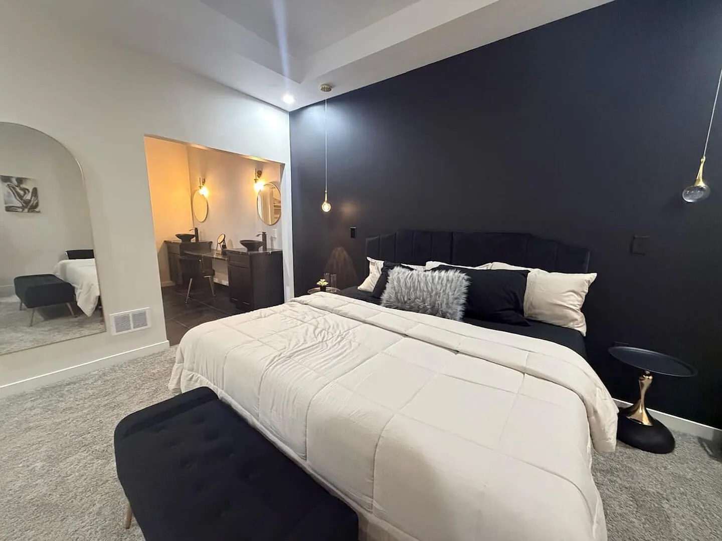 Sunset Designer Condo by the Park | Sleeps 10 — Photo 3